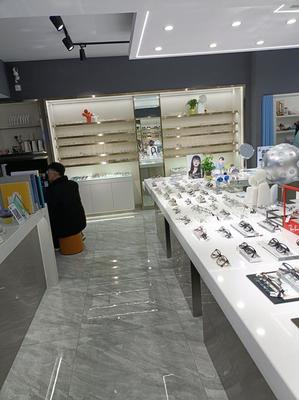 在喀什開(kāi)一家眼鏡店:創(chuàng)業(yè)新機(jī)遇,明亮視界等你來(lái)開(kāi)拓